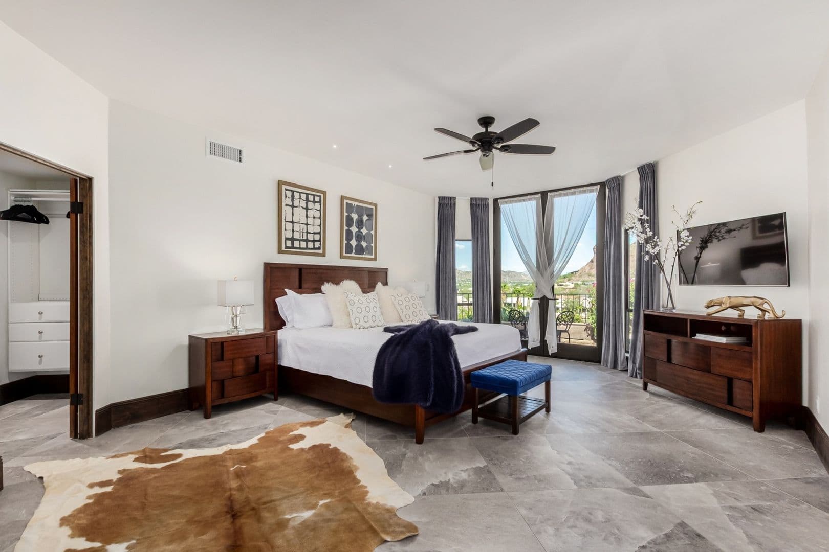 Phoenix House: 5655 N Camelback Canyon Dr