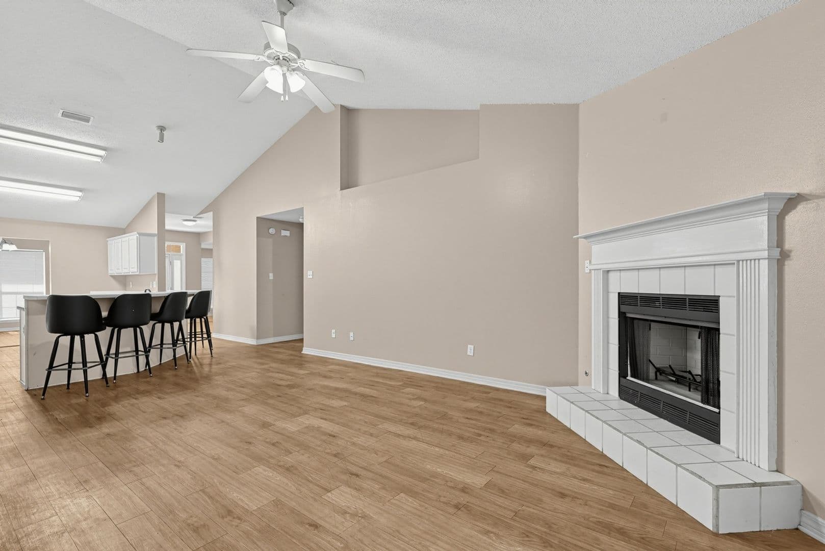 Mobile House: 1387 Hunters Ridge Dr W