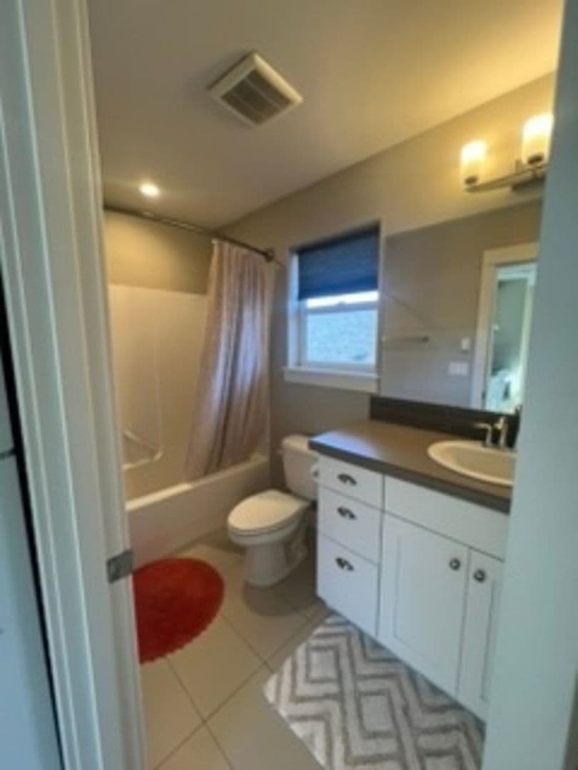 Bend House: 611 NE Vail Ln