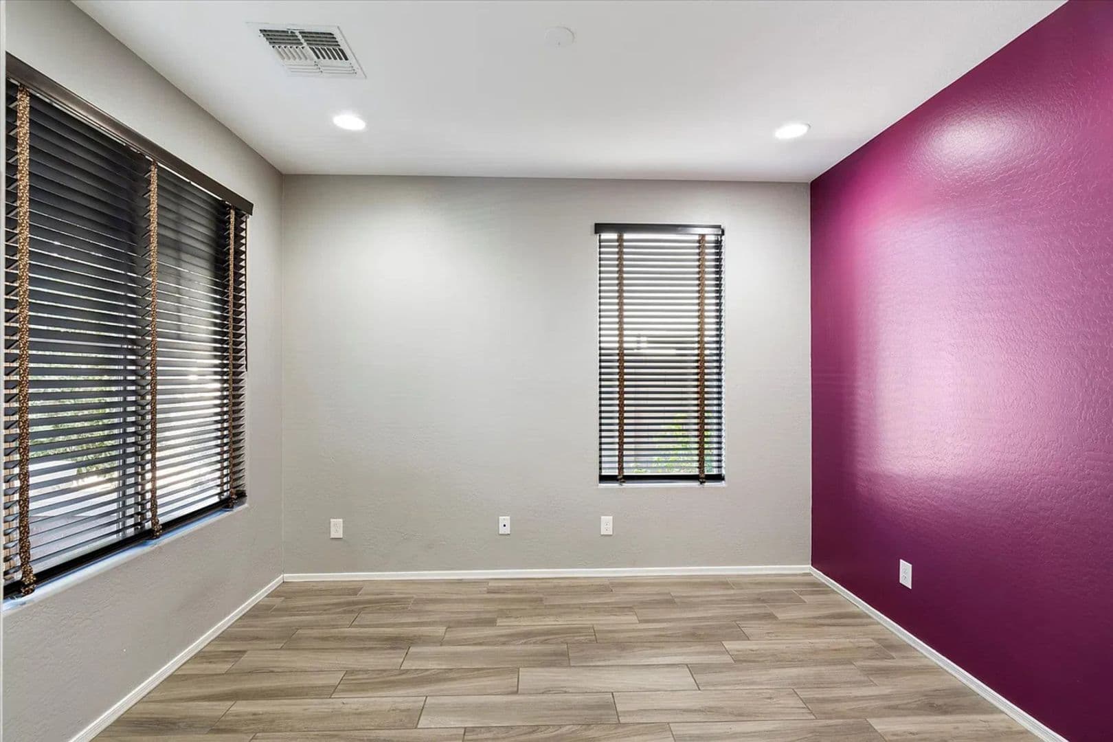Peoria House: 9537 W Weeping Willow Rd