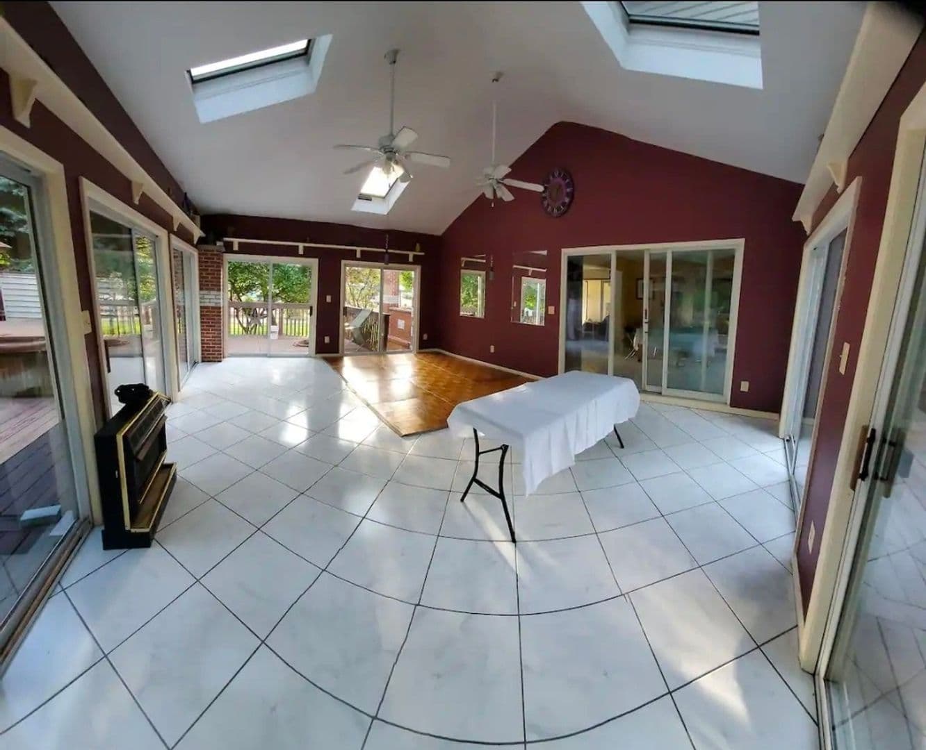 Bordentown House: 12 Orchard Ln