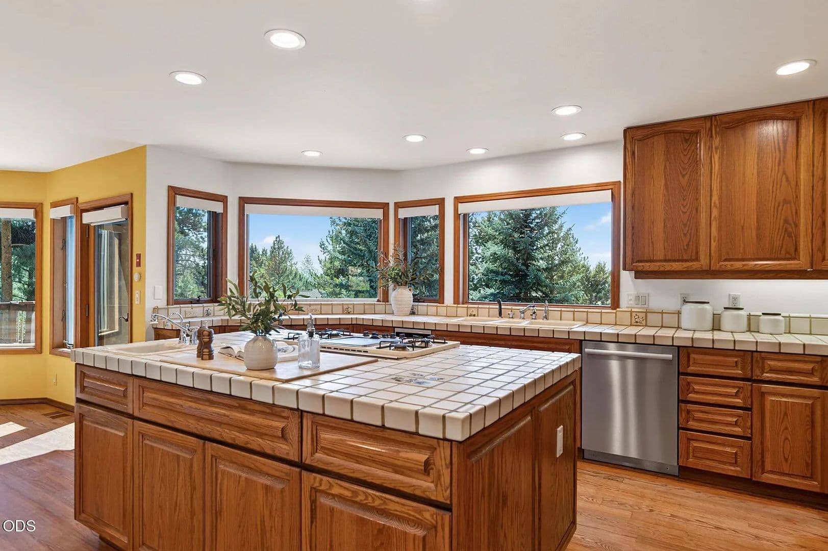Bend House: 2889 Nw Starview Dr