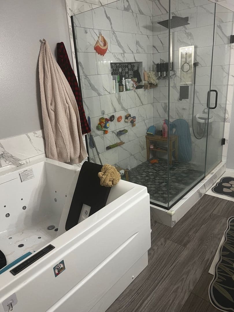 Kent House: 29088 215th Pl SE