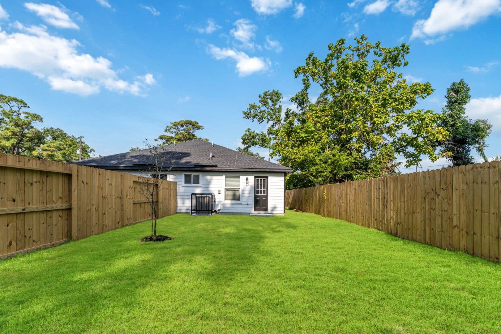Houston Townhome: 9406 Sandra St