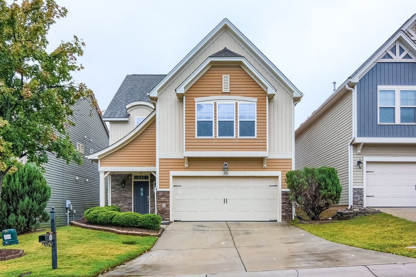 Morrisville House: 202 Roundhouse Lane