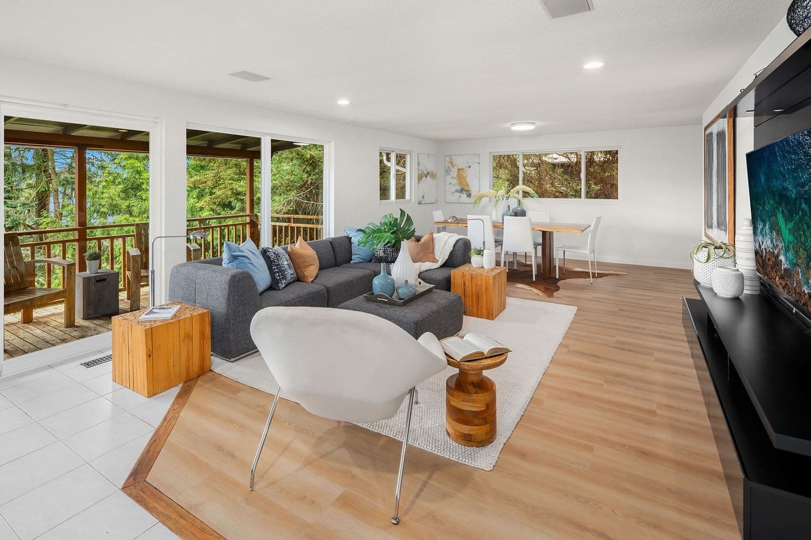 Bellevue House: 5761 110th Ave SE