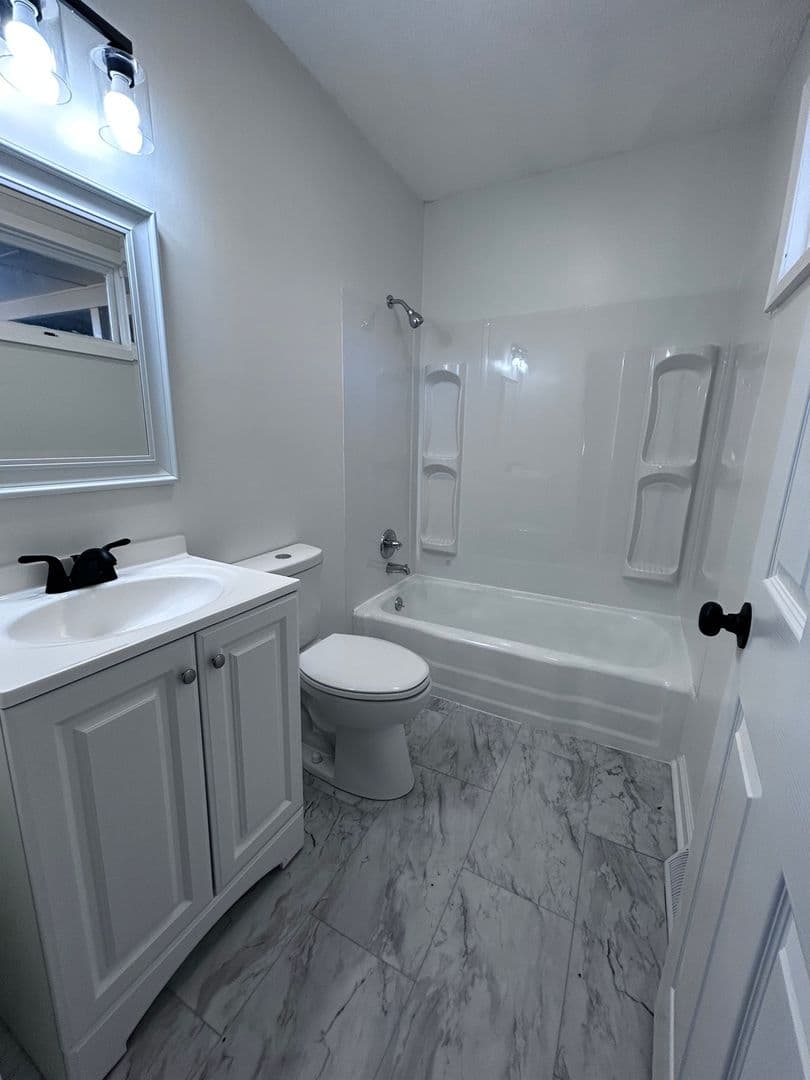 Columbia House: 3700 Cairnbrook Ct