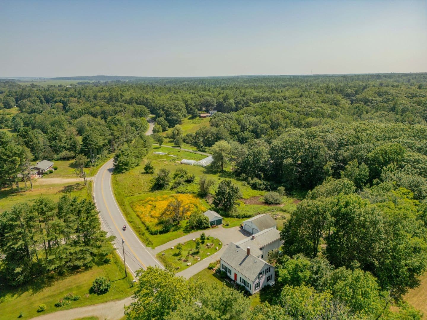 Scarborough House: 76 Beech Ridge Rd