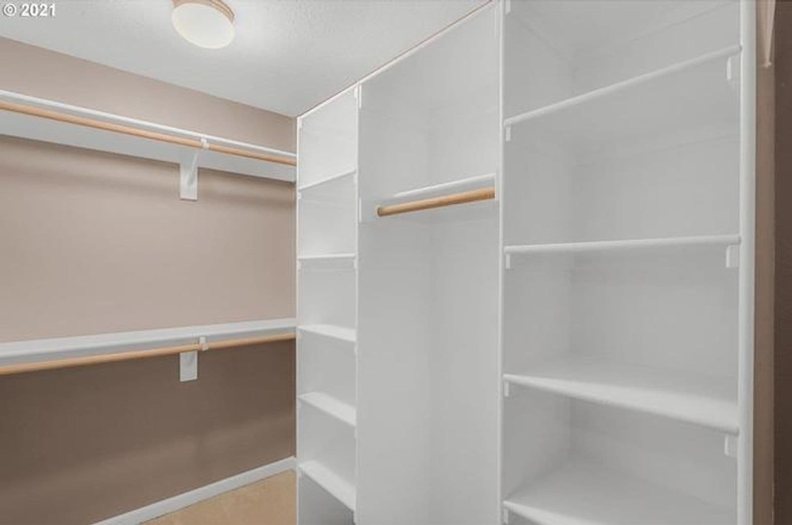 Portland House: 11422 SW Laurel Glen Ct
