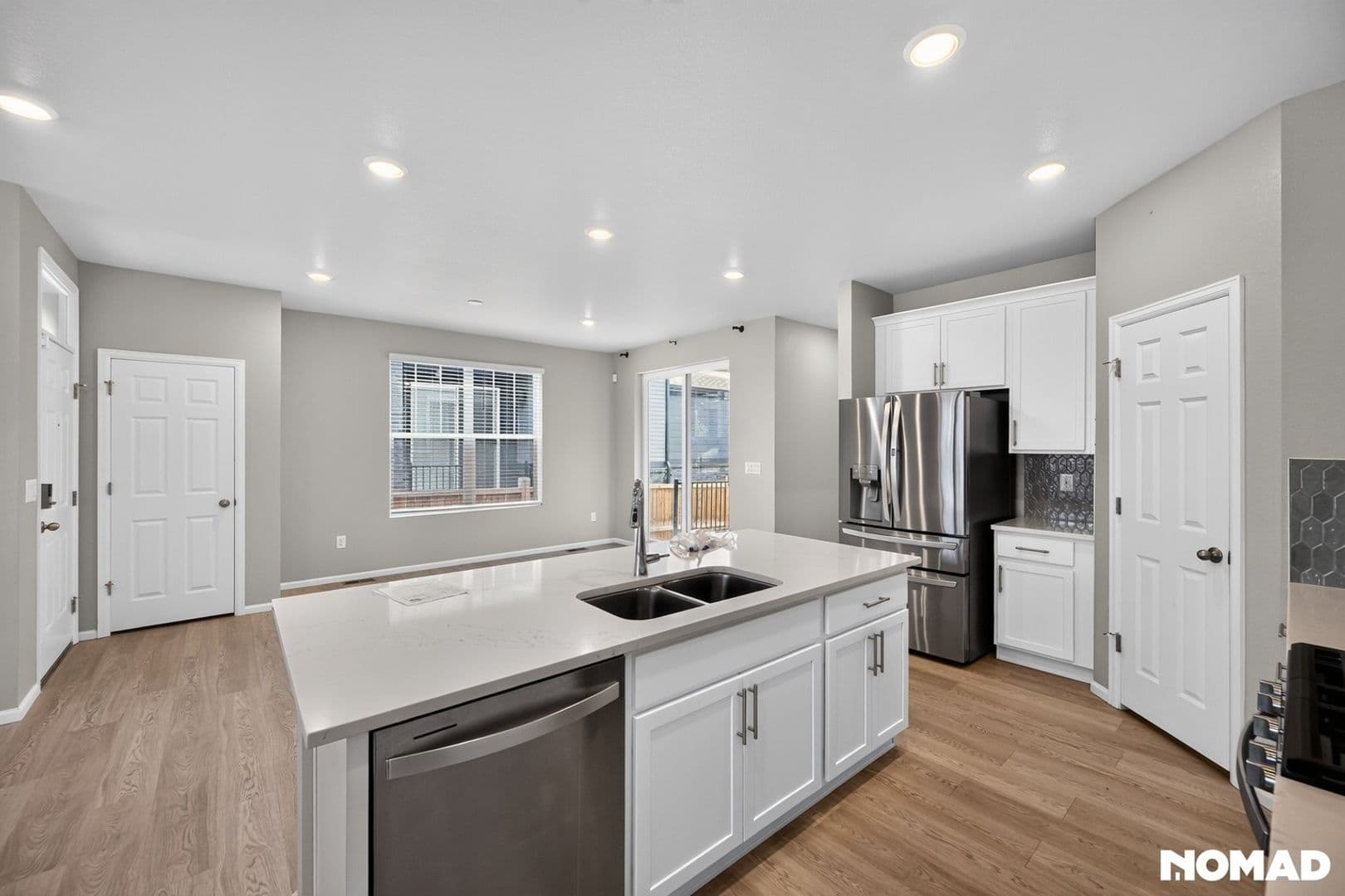 Aurora Townhome: 745 N Tempe St