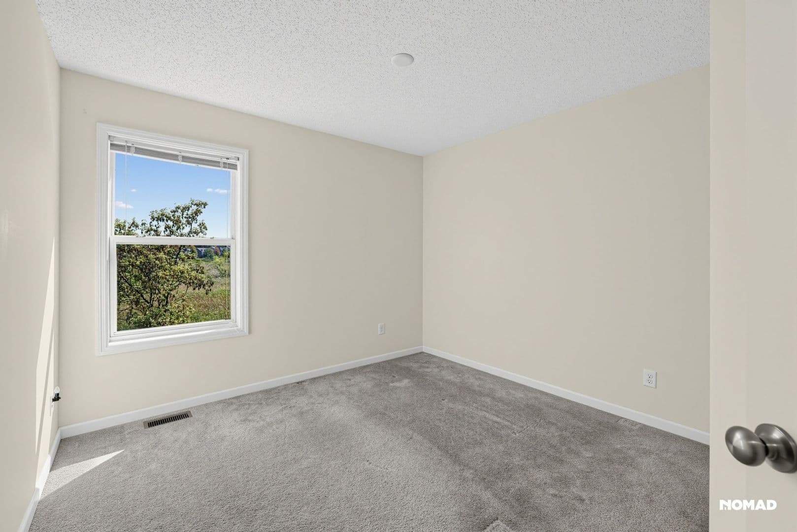 Plymouth House: 18805 46th Ave N