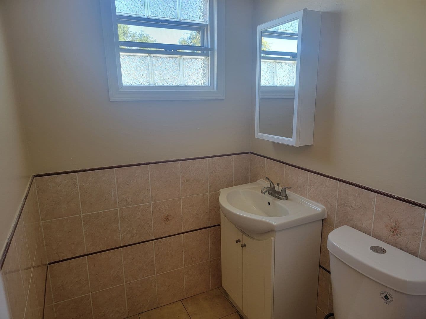 Harvey Townhome: 14802 Cooper Ave