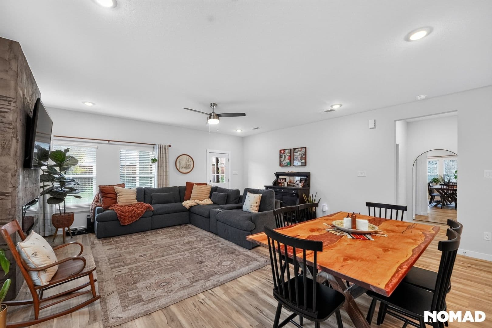 Forney House: 626 Cari Ln