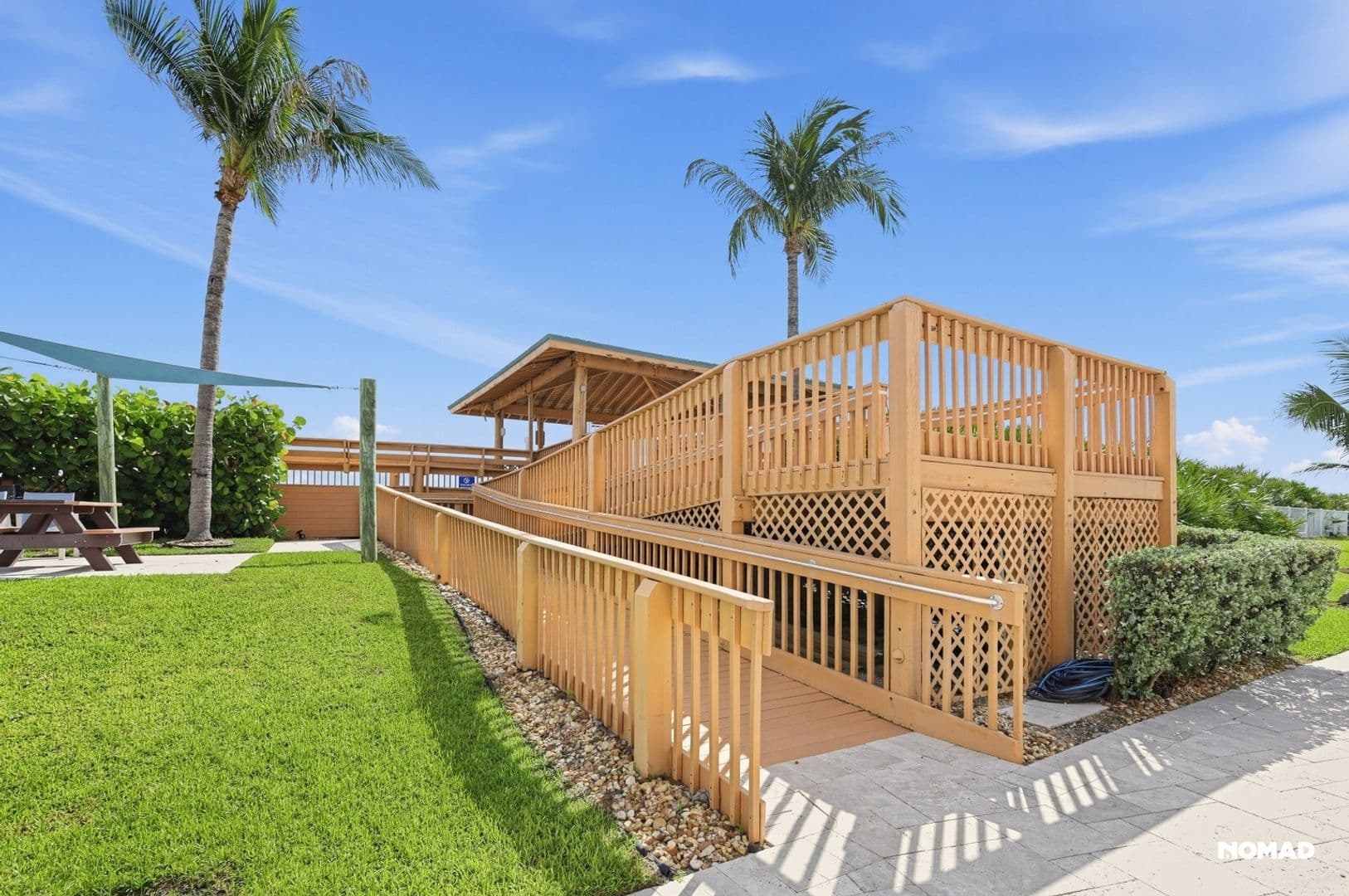 Jensen Beach Condo: 10600 S Ocean Dr