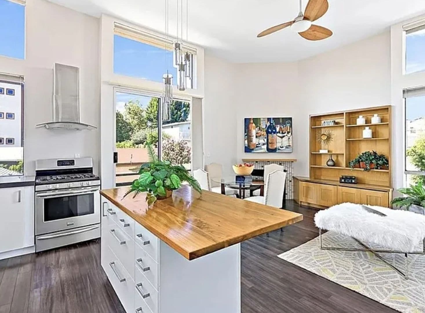 Los Angeles Condo: 4567 Lexington Ave