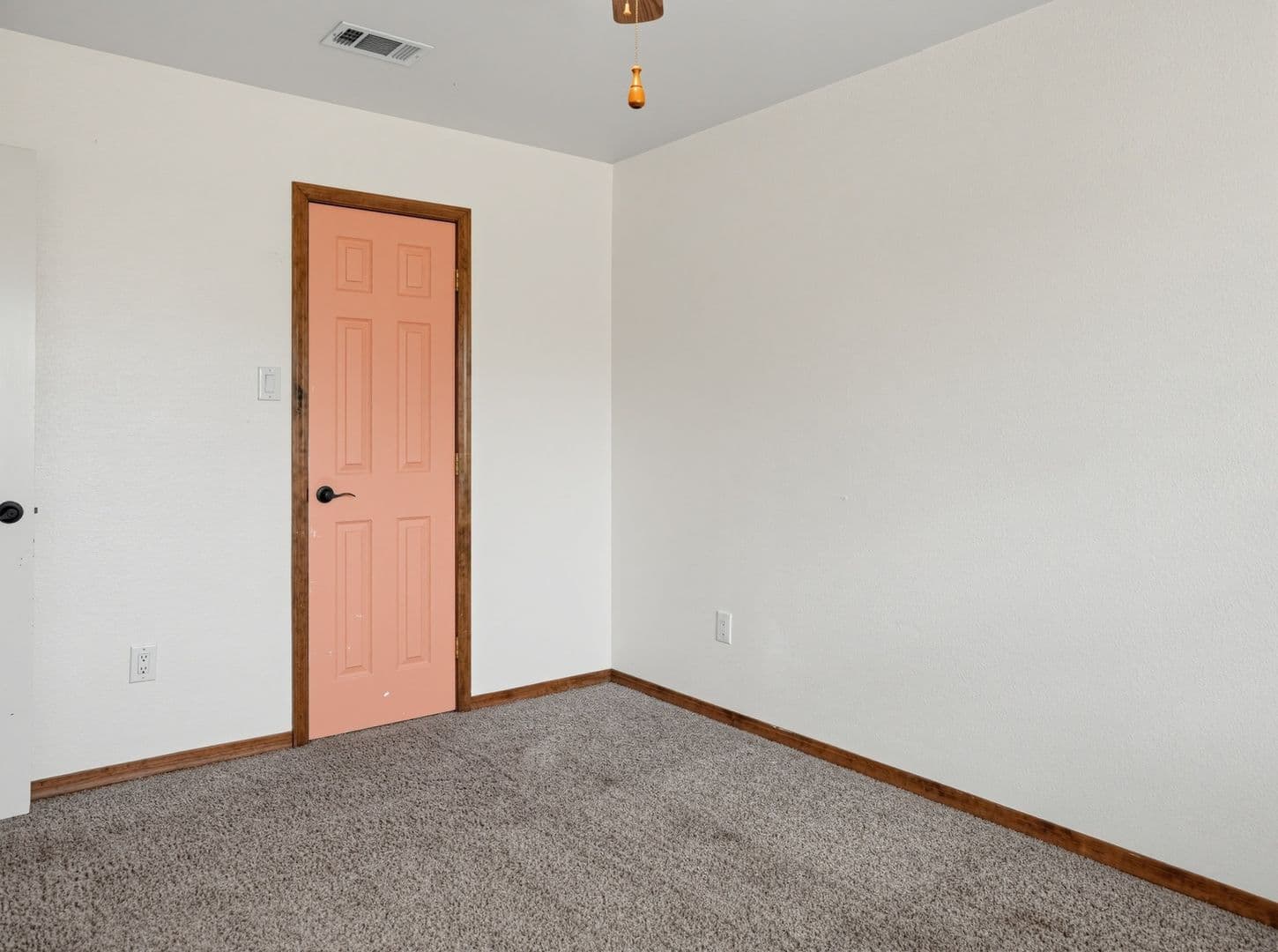 Clovis House: 109 Rosewood Dr