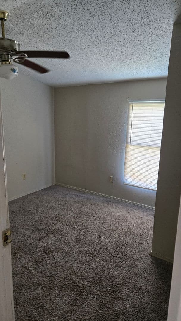 Fresno House: 617 Hickory St