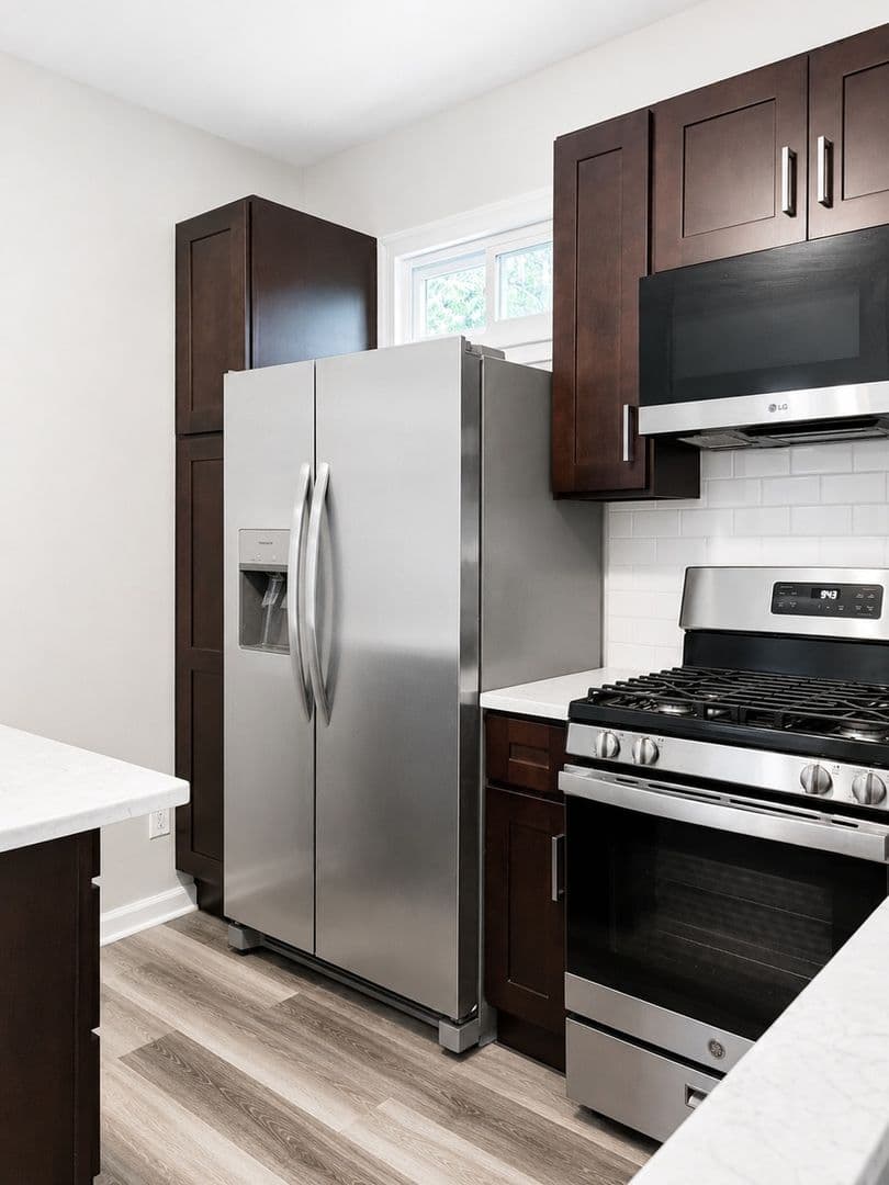 Jersey City Townhome: 207 Armstrong Ave
