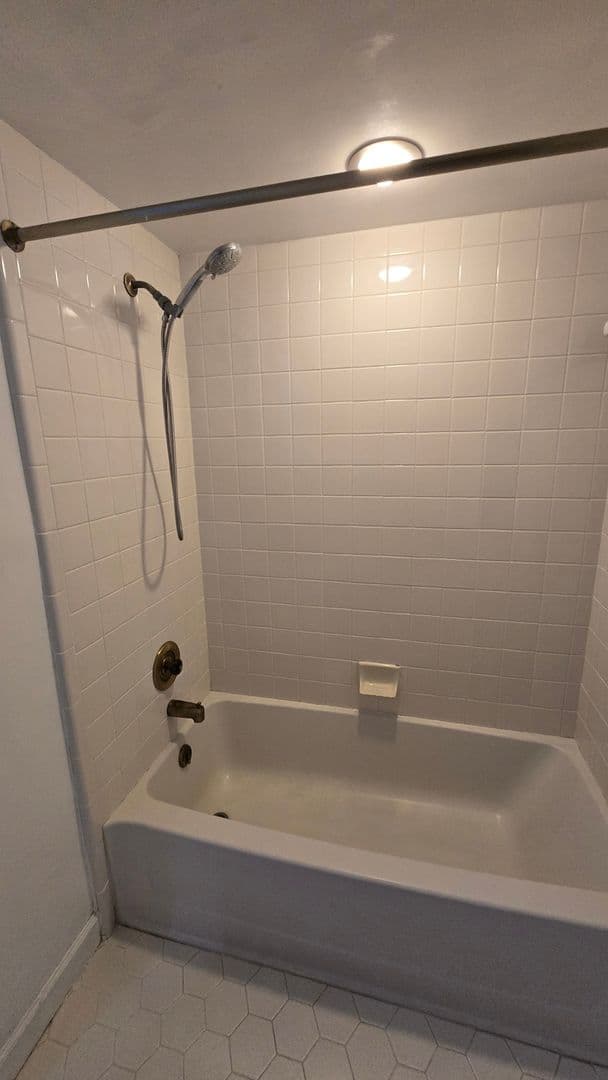 Goldsboro Townhome: 1609 S Taylor St