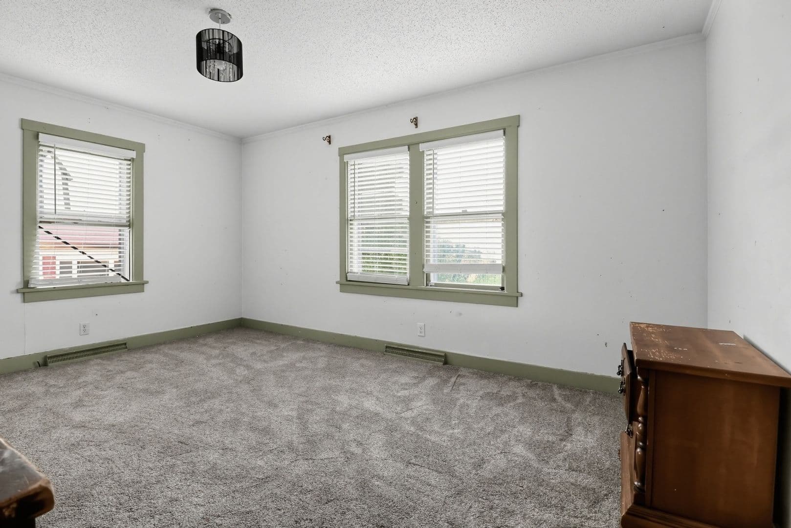 Crystal Lake House: 6414 W Hillside Rd