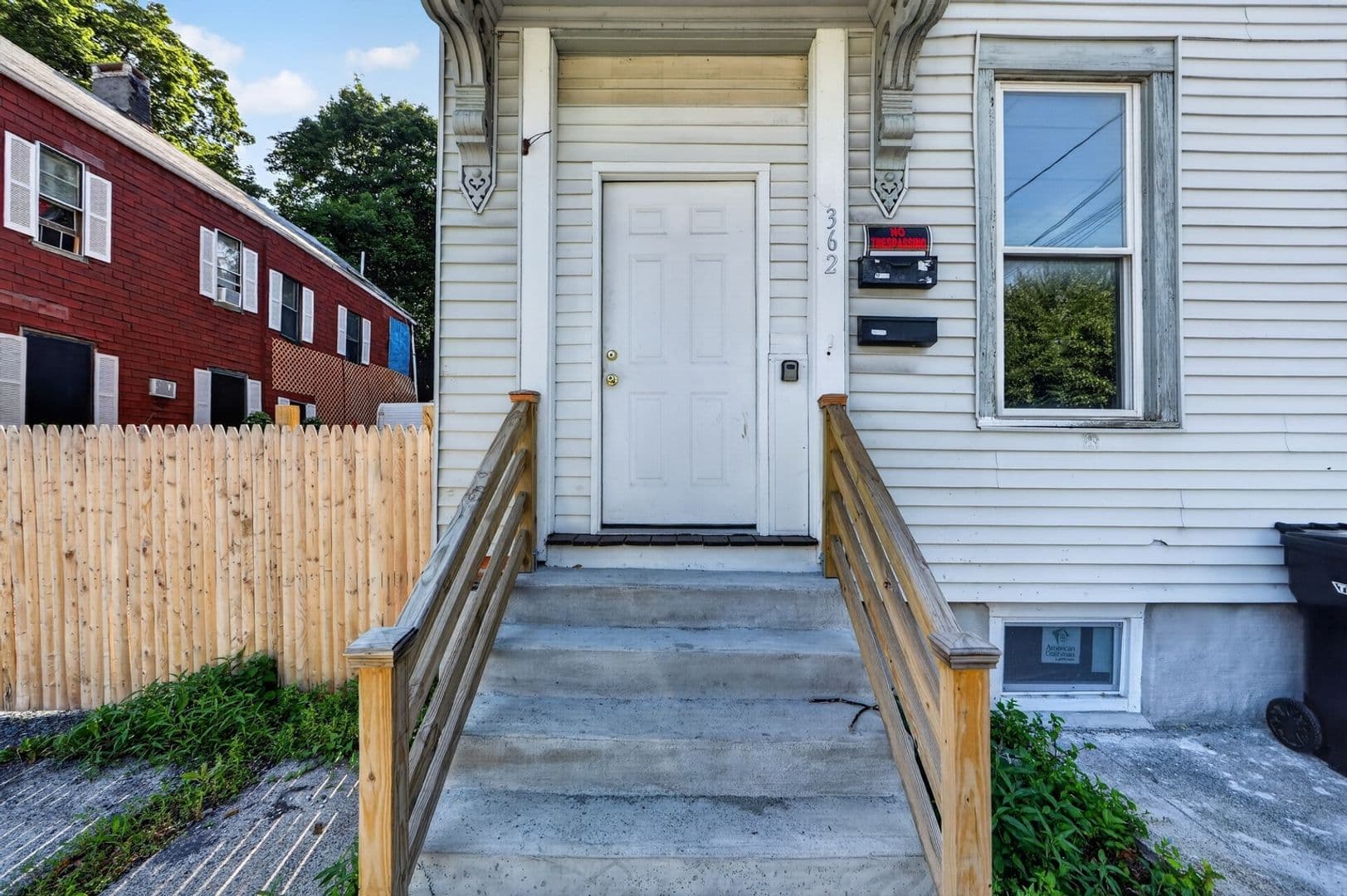 Troy Townhome: 362 9th St