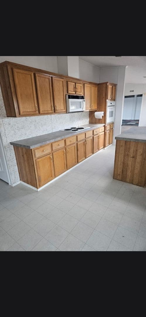 Midland House: 8800 W CO RD 166
