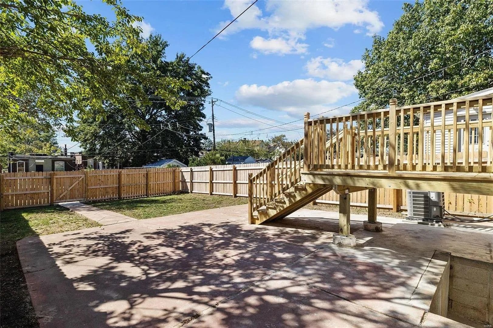 Saint Louis House: 4406 Ellenwood Ave