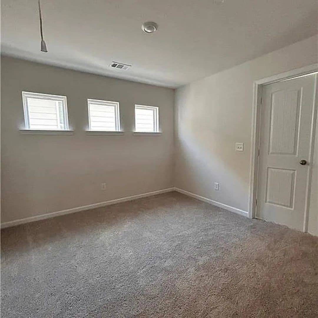 Dawsonville House: 38 Windover Way