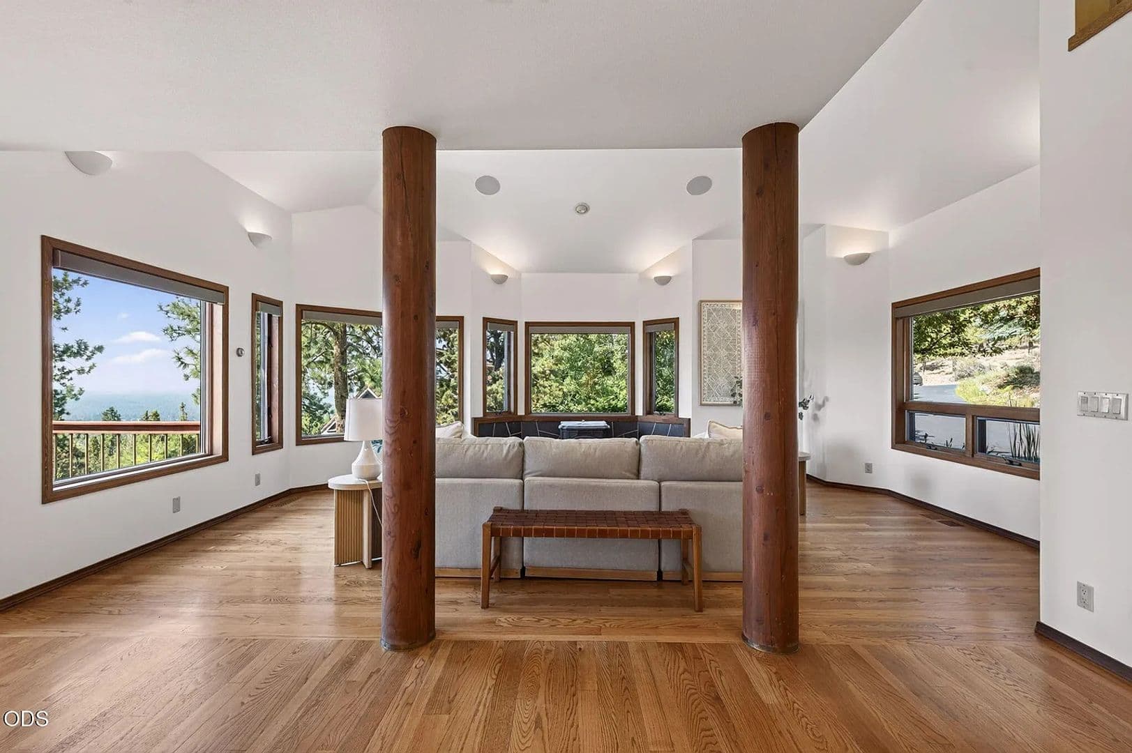 Bend House: 2889 Nw Starview Dr