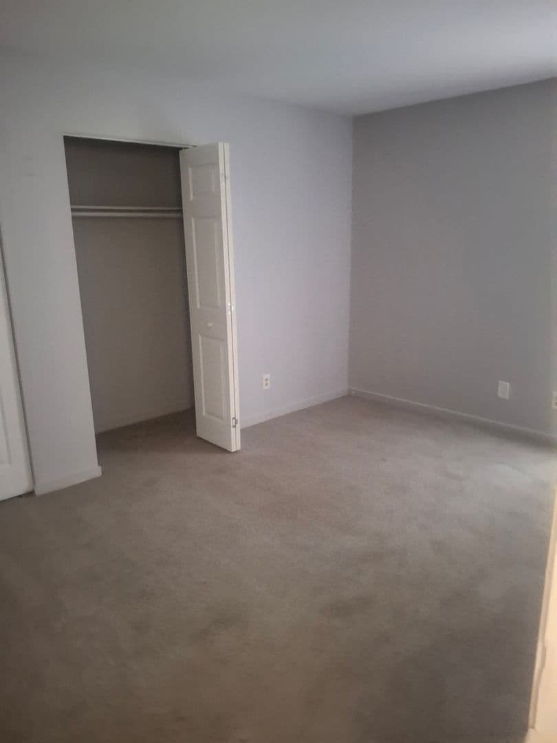 Richmond House: 704 Gordon School Ct