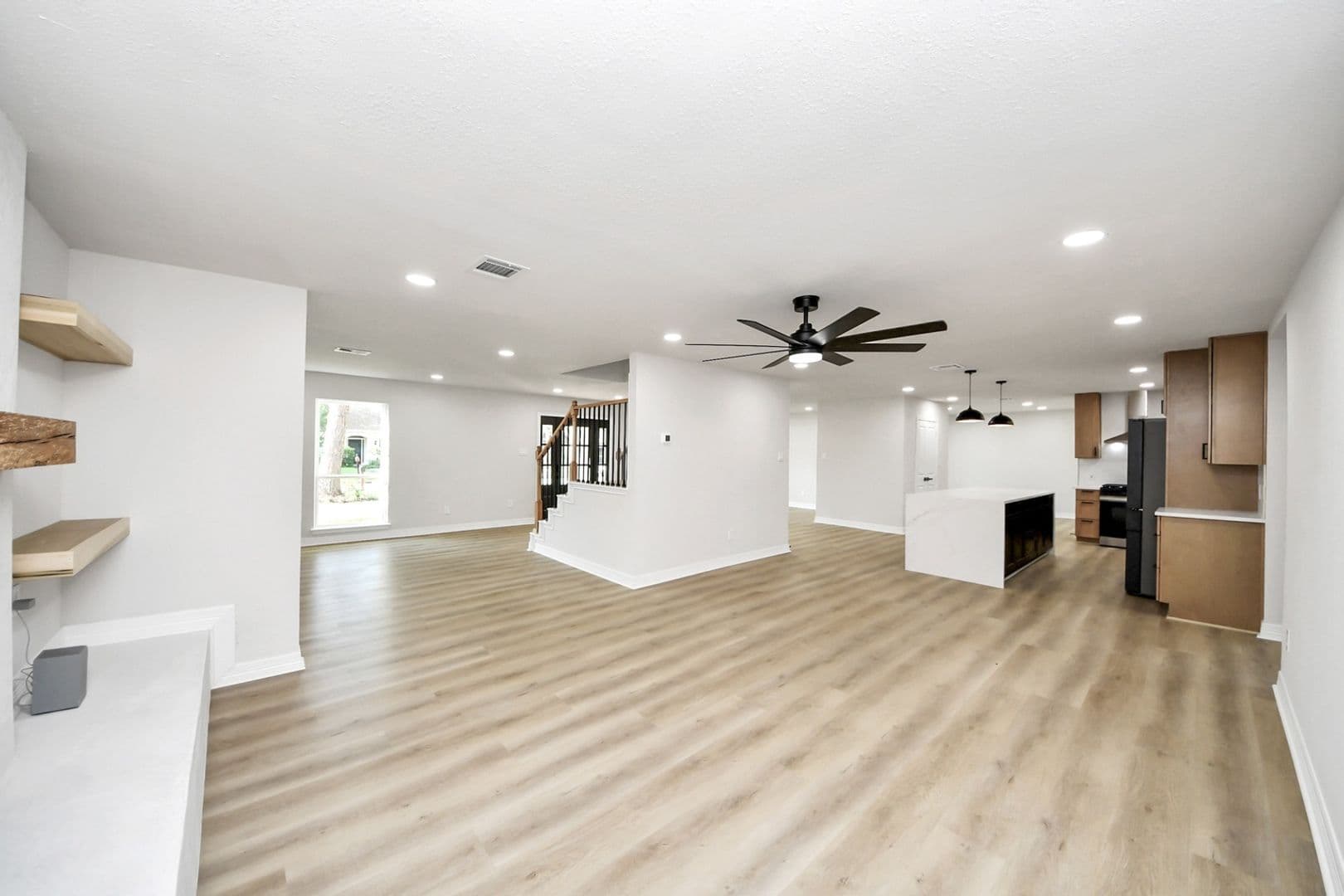 Houston House: 10806 Olympia Dr