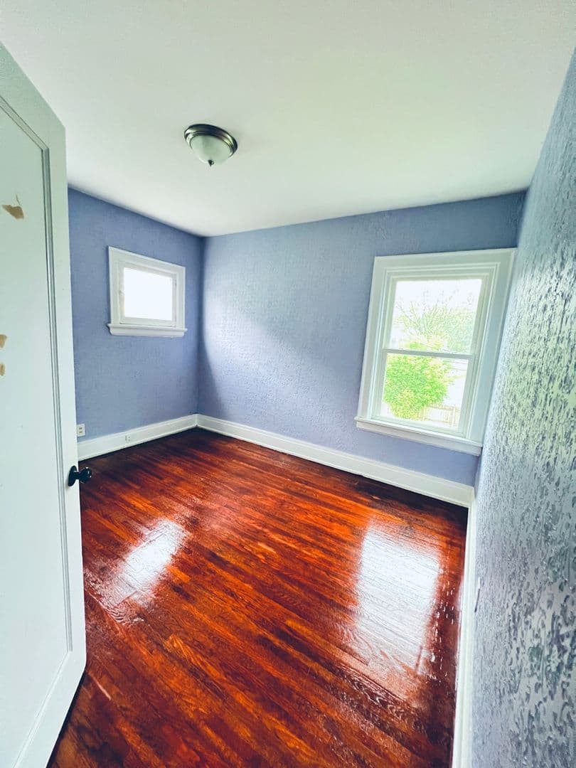 Buffalo Townhome: 313 Lasalle Ave