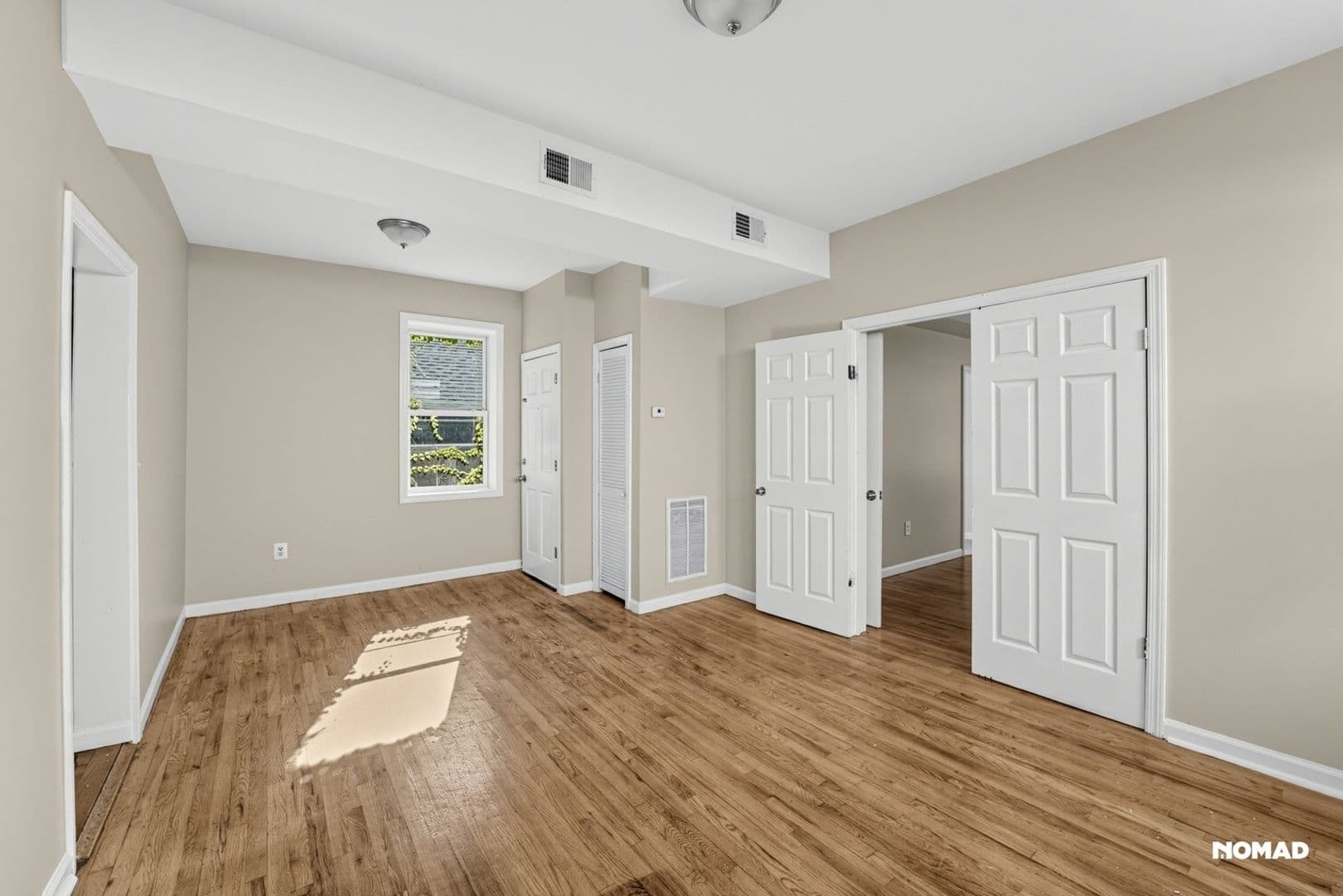 Newark Townhome: 72 Norwood St