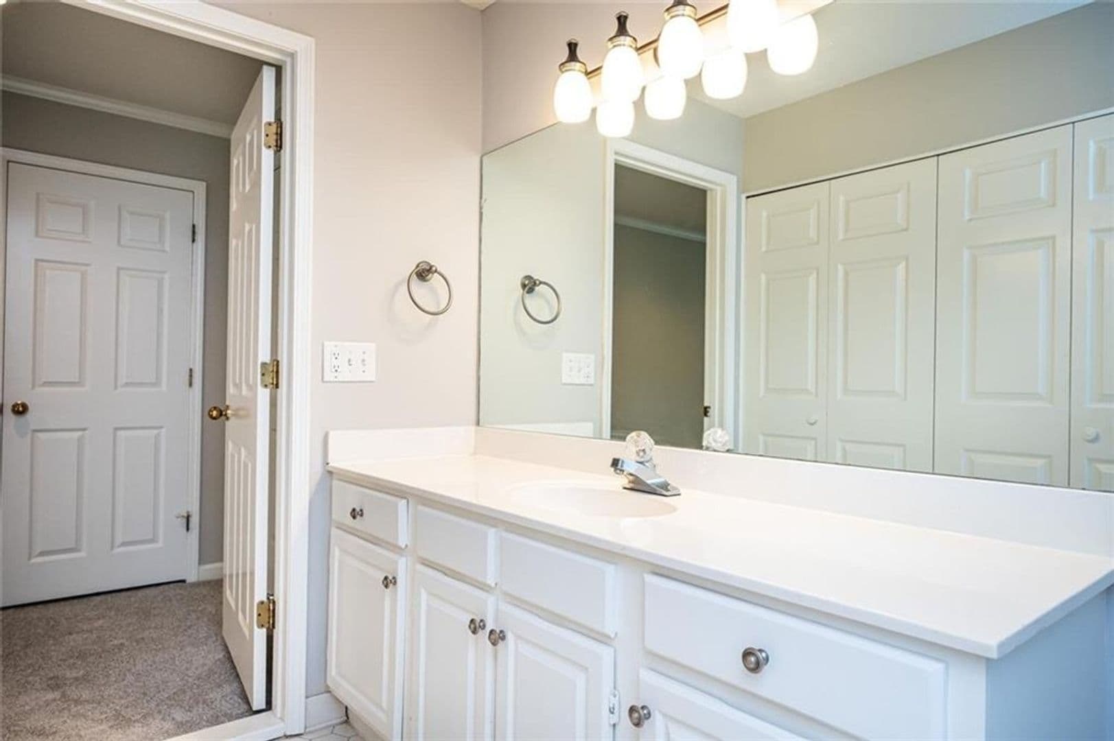 Atlanta Condo: 26202 Plantation Dr Ne