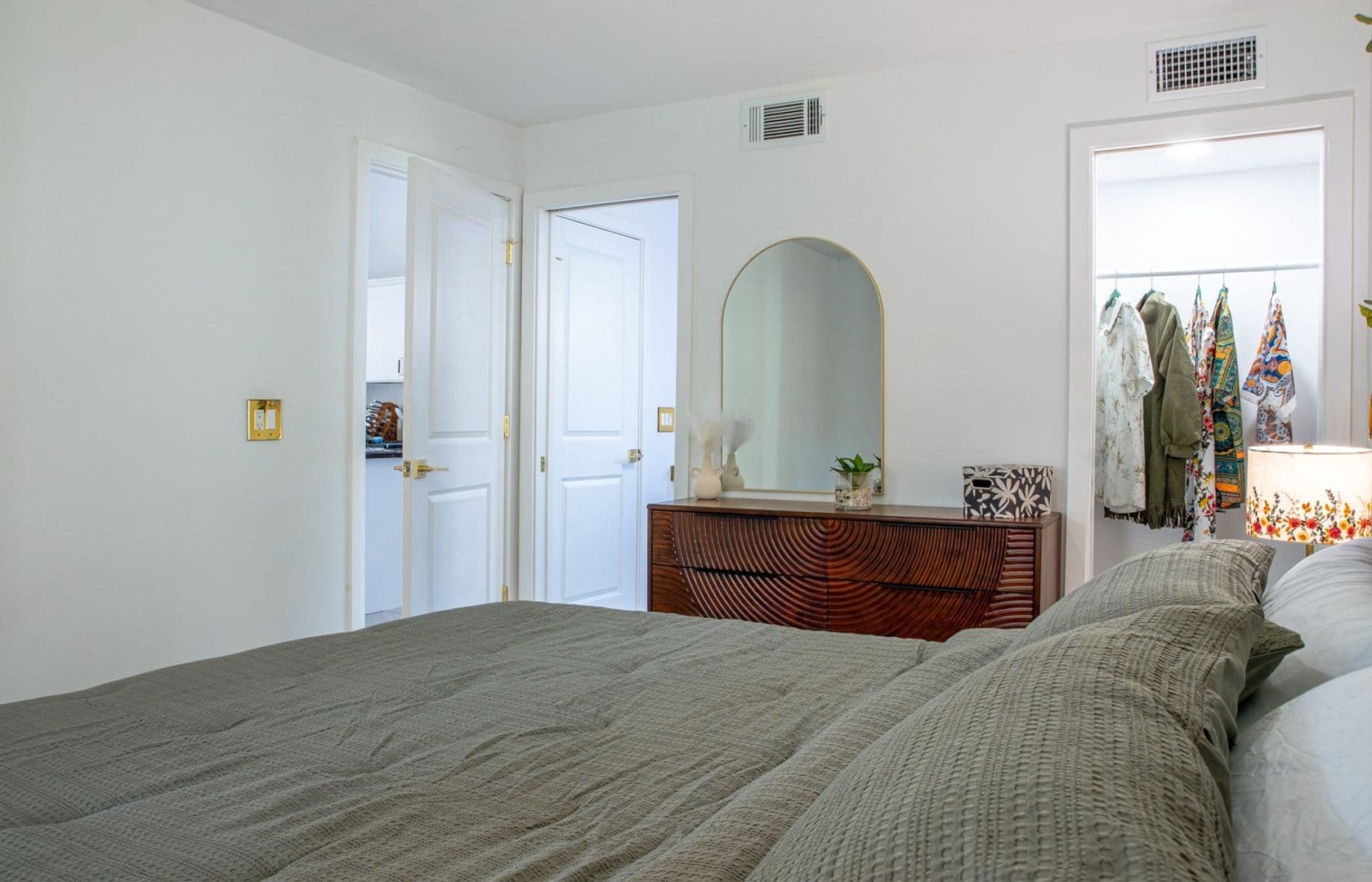 Ocoee House: 349 N Bluford Ave