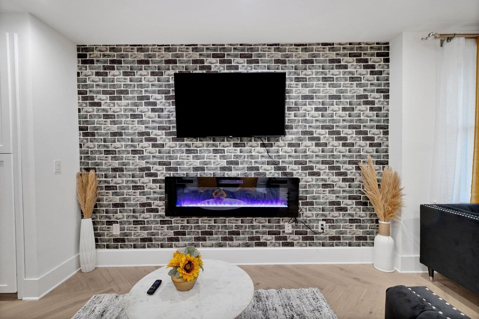 Washington House: 1417 Montello Ave Ne