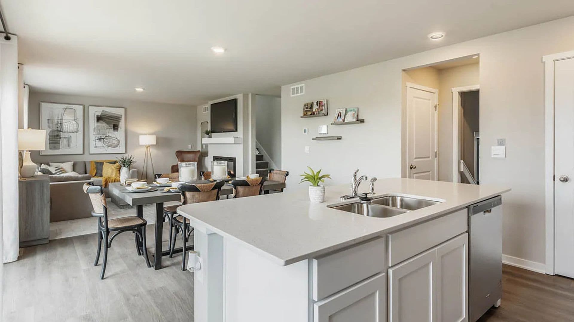 Grimes House: 5624 153rd St