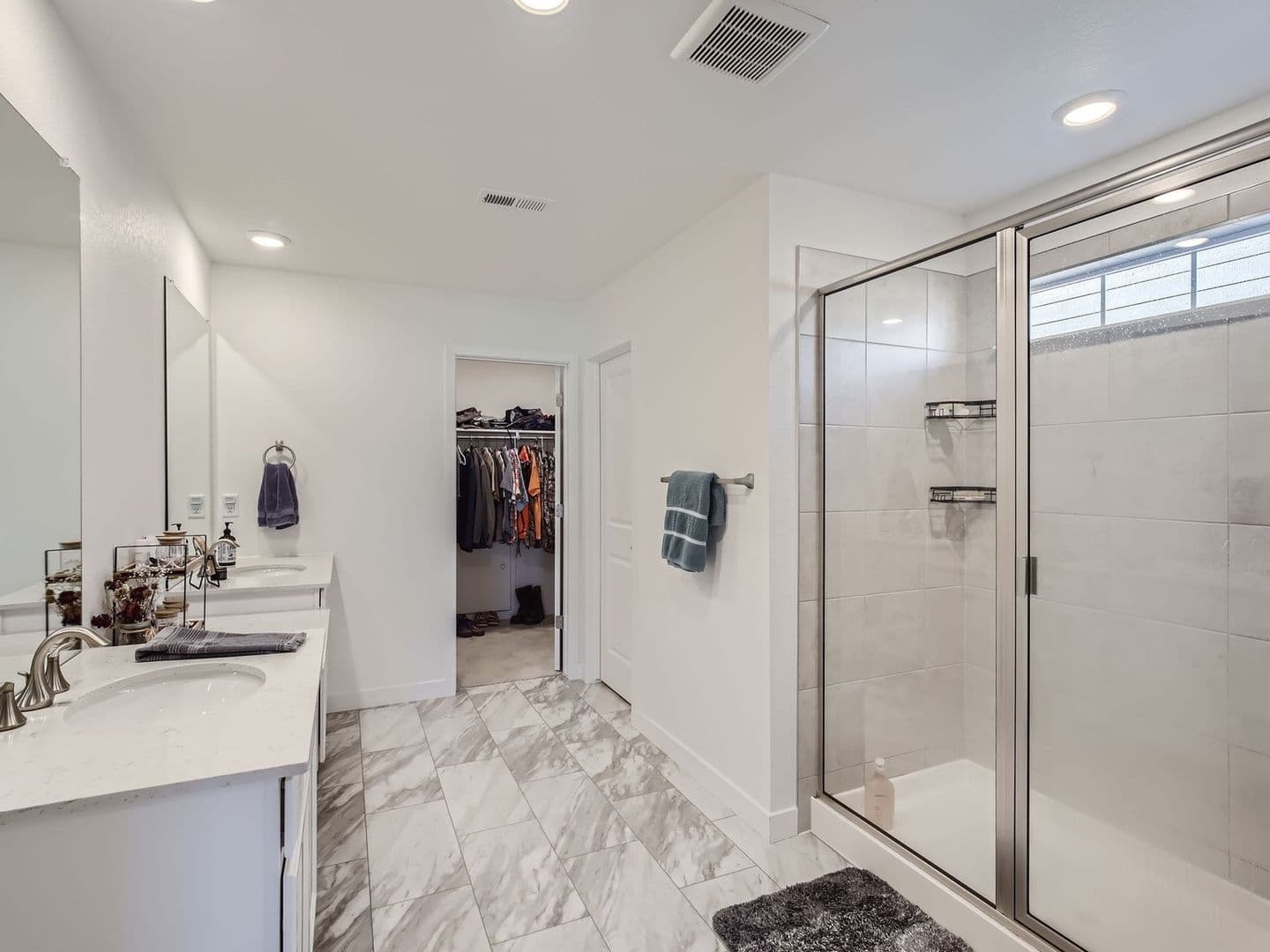 Longmont House: 12885 Bay St