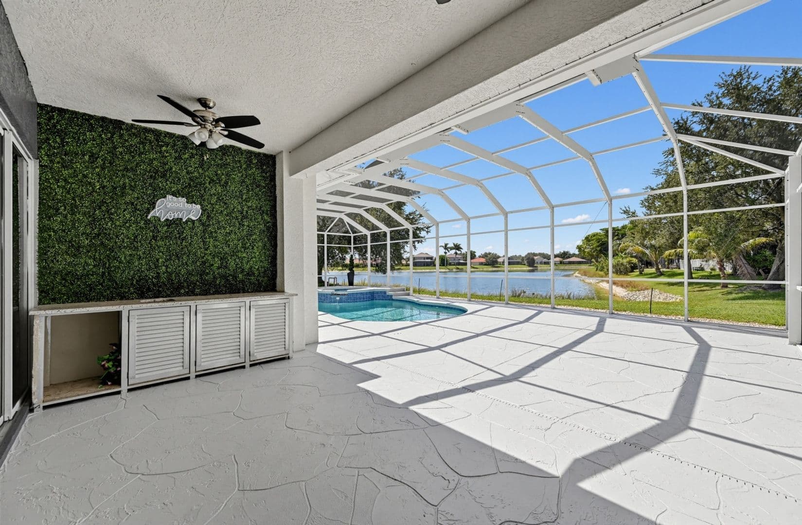 Naples House: 2926 Inlet Cv Ln E