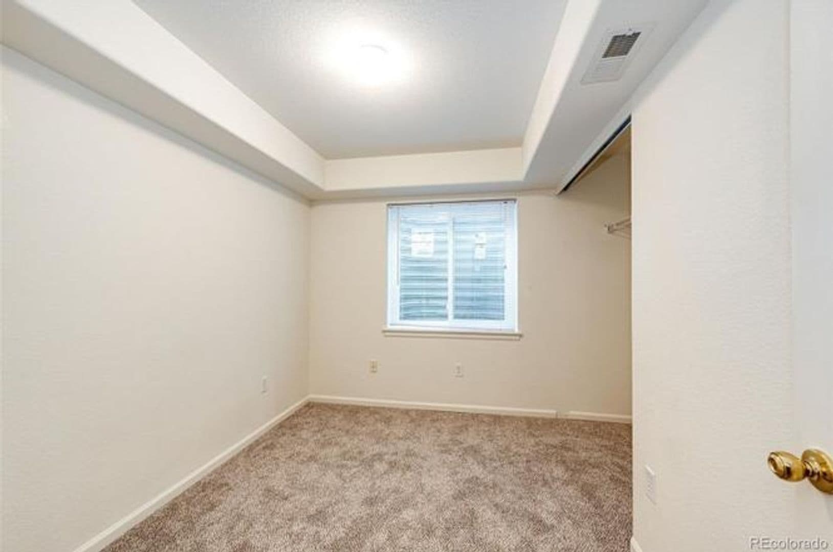 Englewood House: 16475 E Phillips Pl