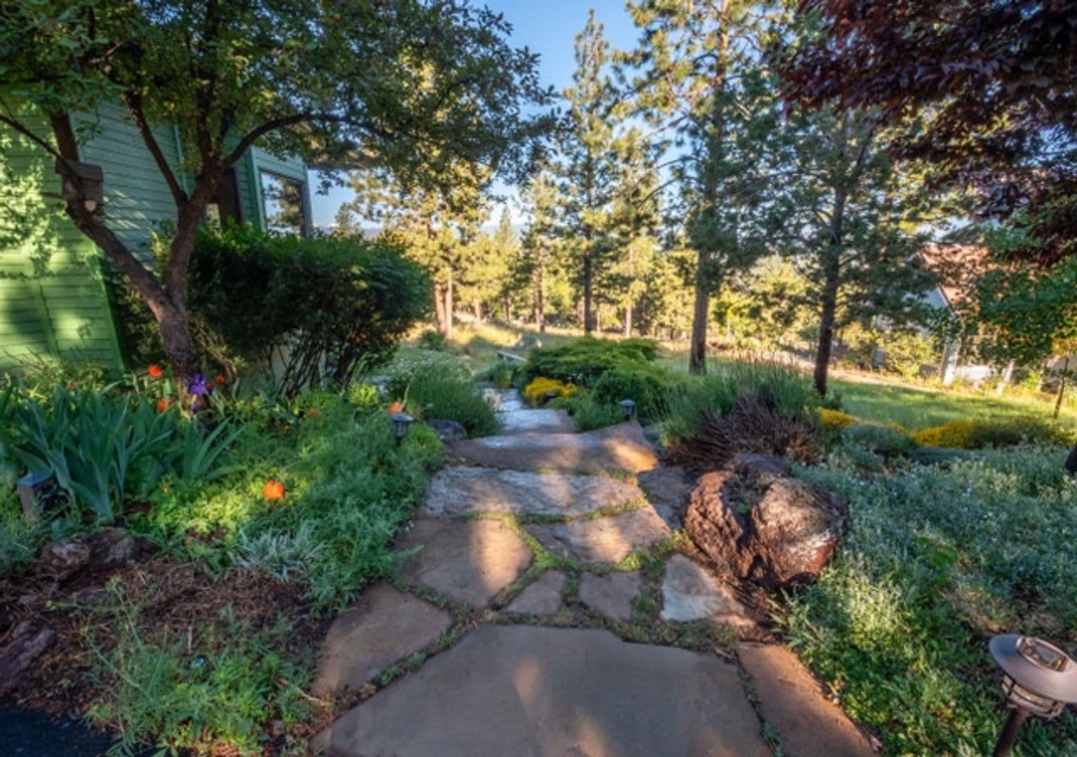 Bend House: 2889 Nw Starview Dr