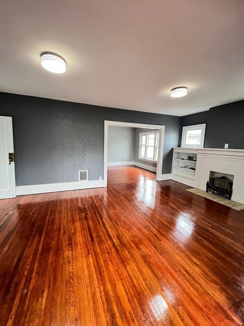 Buffalo Townhome: 313 Lasalle Ave