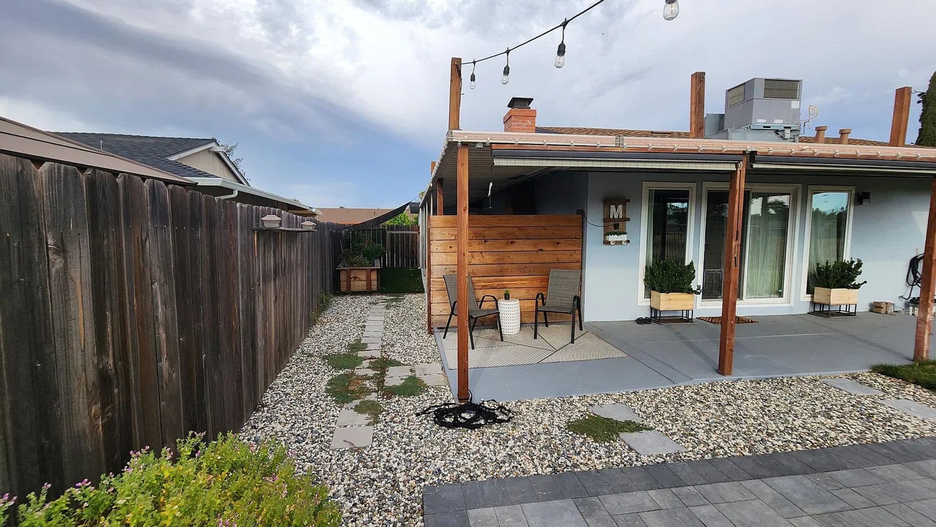 Livermore House: 1032 Hollyhock St