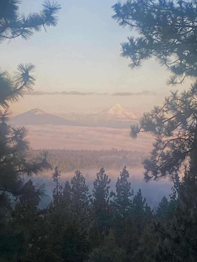 Bend House: 2889 Nw Starview Dr