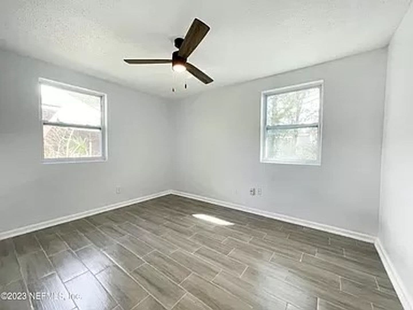 Jacksonville House: 7417 Laura St N