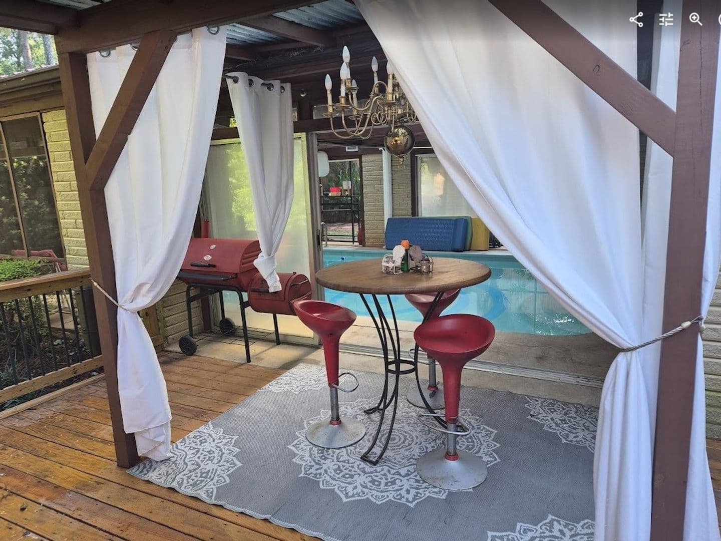 Atlanta House: 3262 Alton Rd