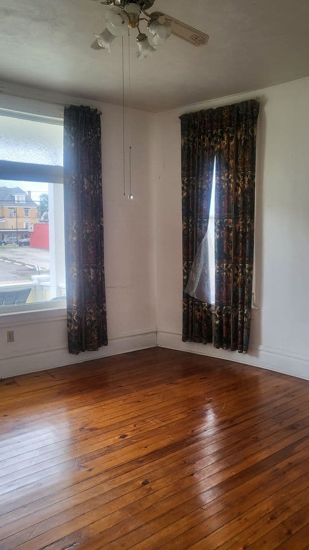 East Mc Keesport Townhome: 1130 Broadway Ave