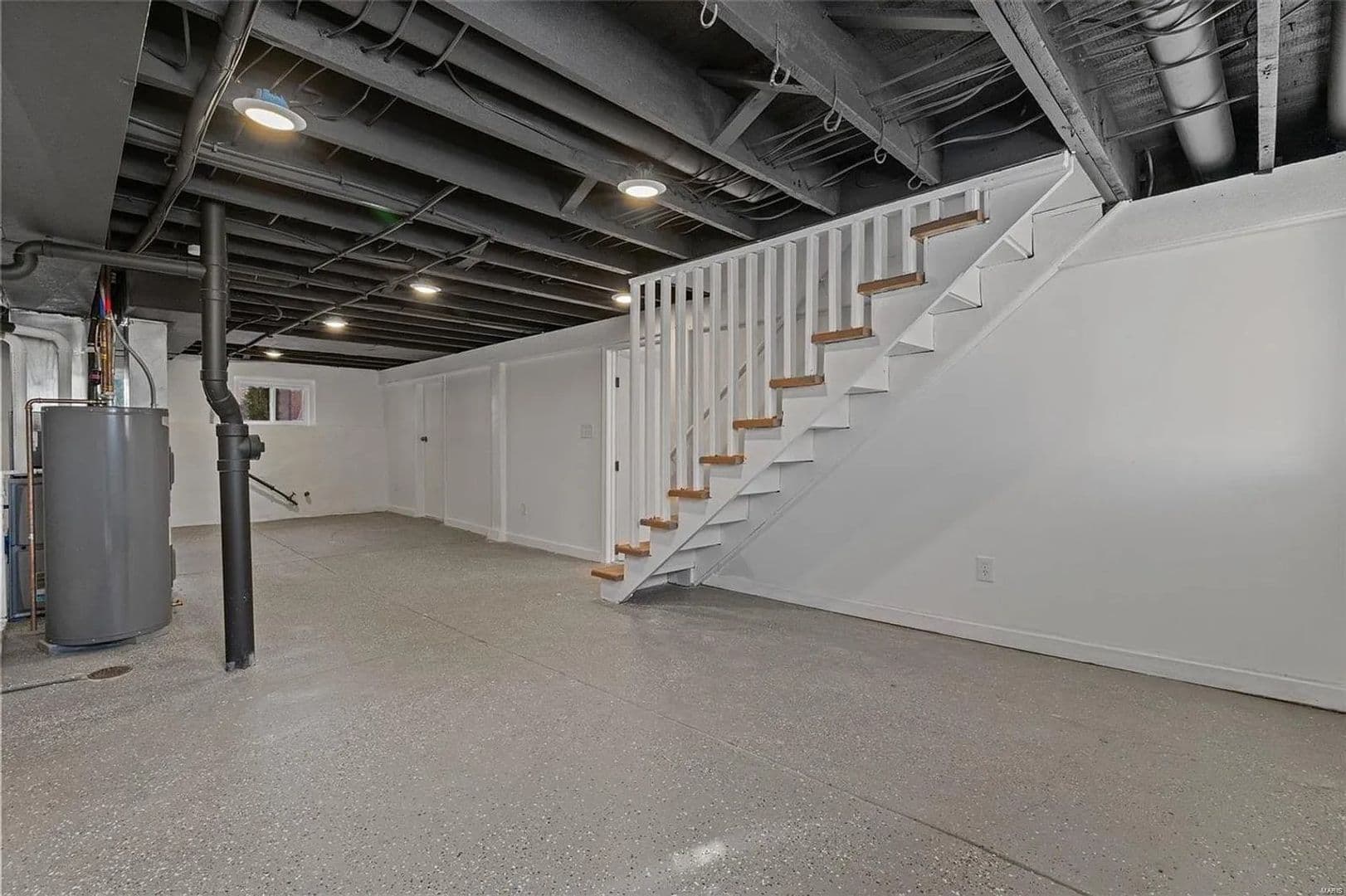 Saint Louis House: 4406 Ellenwood Ave