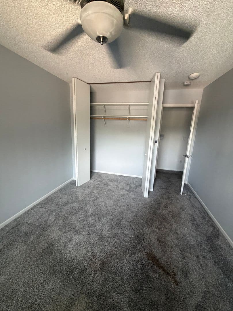 Mound Condo: 4387 Wilshire Blvd