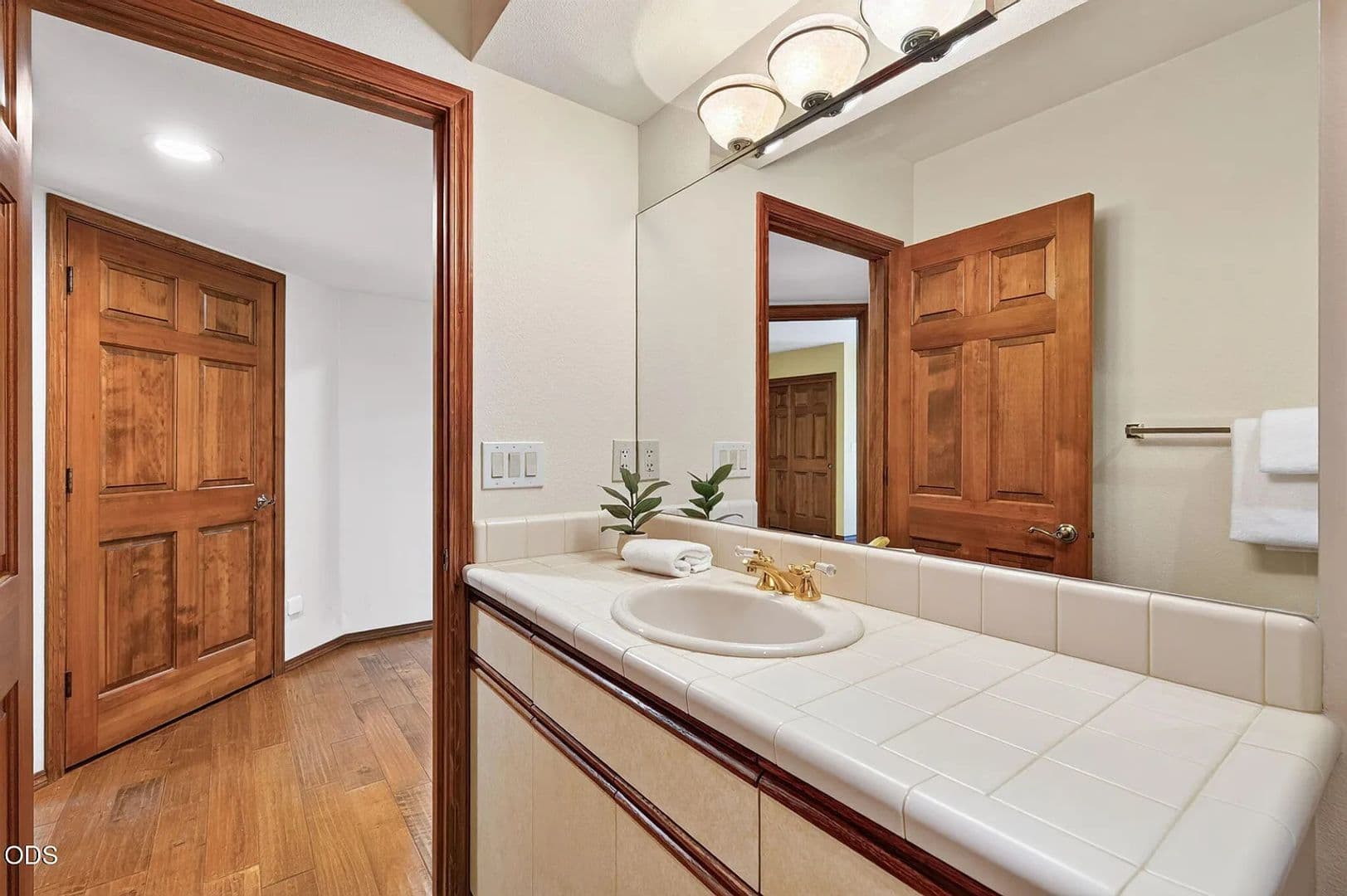 Bend House: 2889 Nw Starview Dr